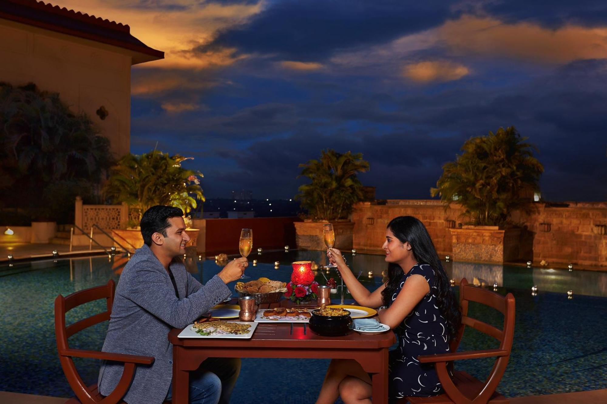 Sheraton Grand Pune Bund Garden Hotel Eksteriør billede