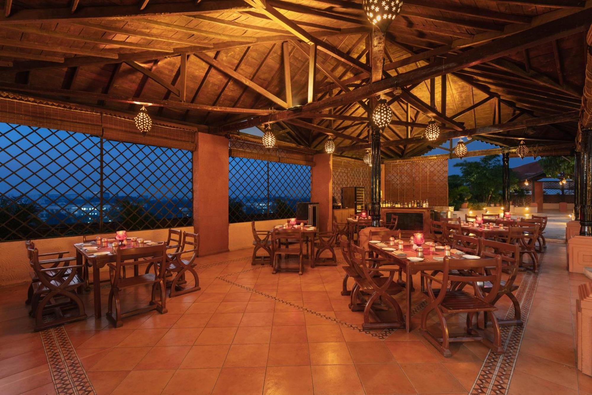 Sheraton Grand Pune Bund Garden Hotel Eksteriør billede
