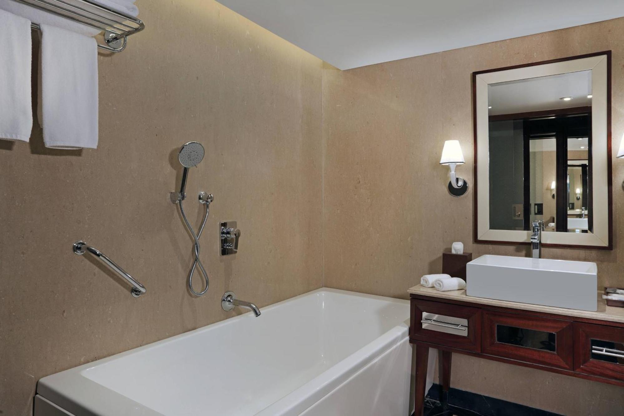 Sheraton Grand Pune Bund Garden Hotel Eksteriør billede