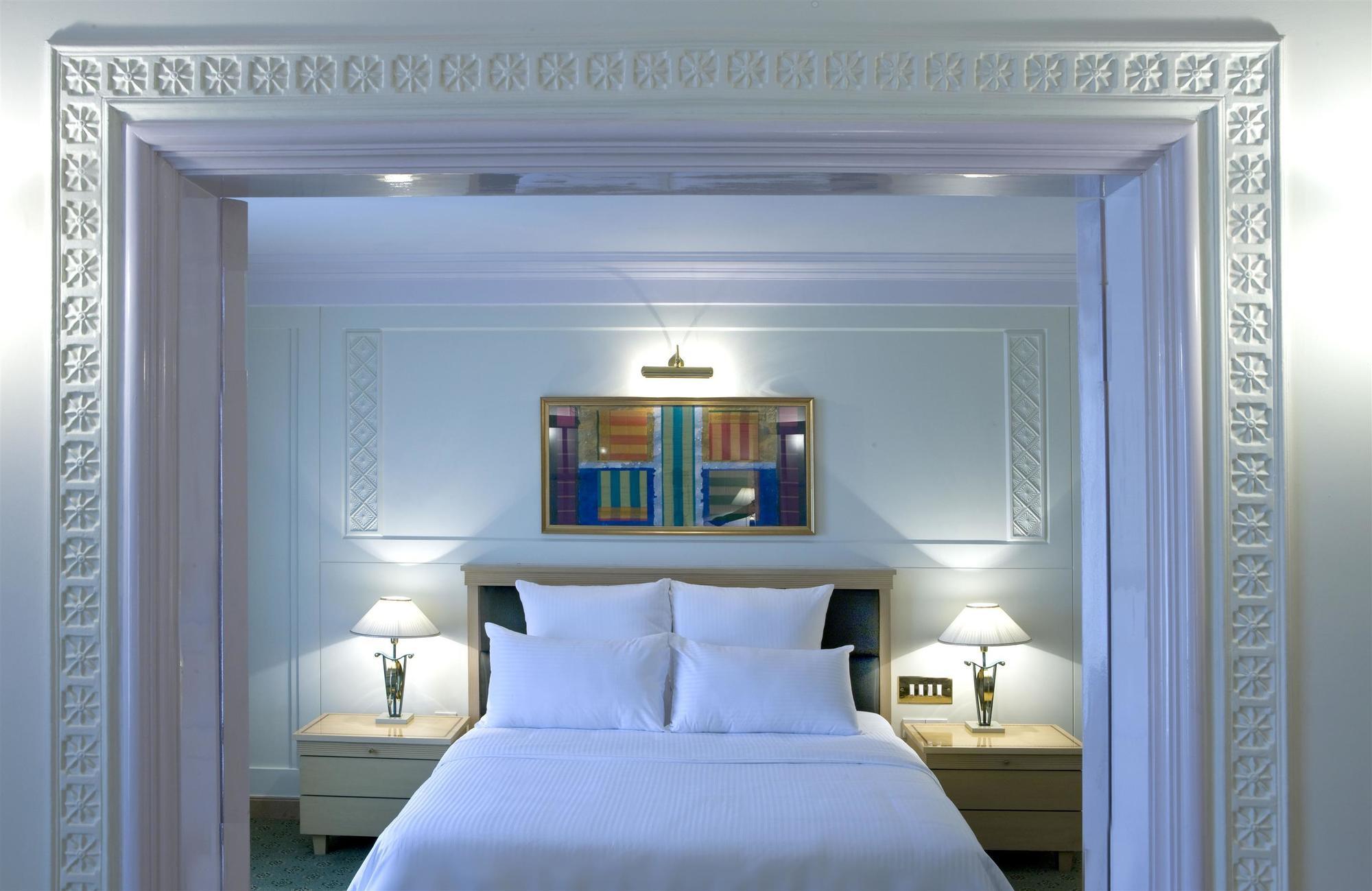 Sheraton Grand Pune Bund Garden Hotel Eksteriør billede